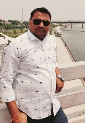 SujeetKatiyar10's profile picture. I am a fun loving guy, love honesty and simple people.