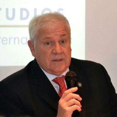 ex Director Nacional de Control de Puertos y Vias Navegables, gestion Presidente Macri.