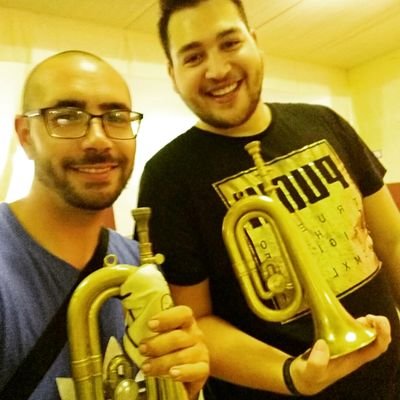 Sevillista , Futbolero ,Amante de la Musica cofrade, Plumas Blancas por Sevilla.....