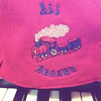 allaboard17's profile picture. 🎛#AudioEngineer 🎹#Producer 📸 #photographer  📽 #videographer  👔#Businessman