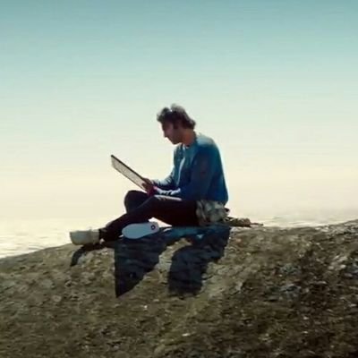 mesrikarz's profile picture. 