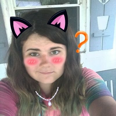 YandereQuinn's profile picture. marking memes and killing dreams