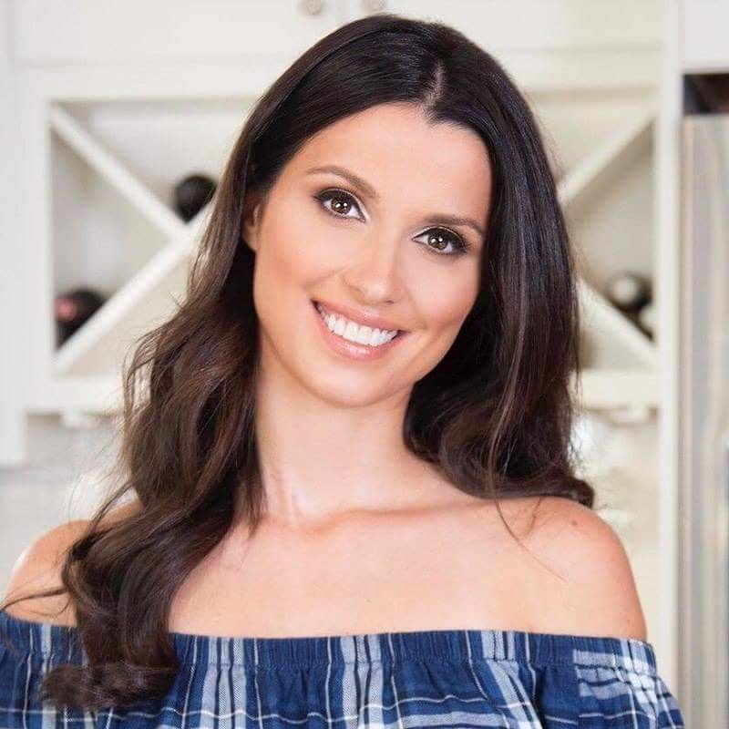 Mommy| Executive Producer| CEO
QVC Big Find Winner: Célèbre 
Jacklyn Beauty Companies: 
CIA Agency | The Busy Babe
Co-Creator of: @rescuemommytv