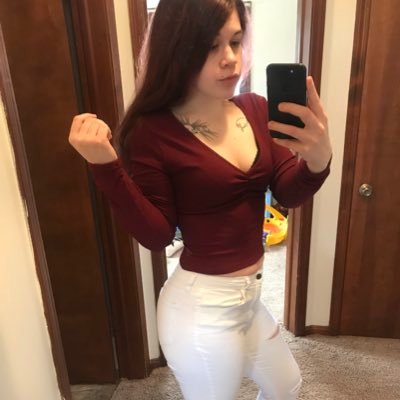 ~Taurus😈~ mother to Xzavier DeVon 😘😇~ its pronounced Rhi - an - non 🙄👌 .