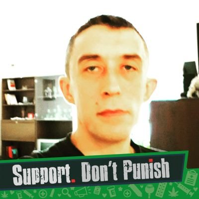 SavaPopov1's profile picture. Tatar. HIV pozitivan. Dijagnostikovan poremećaj ličnosti lečen u mentalnoj ustanovi i zatvorskoj bolnici. LGBT. only 18+