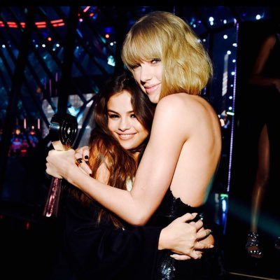 @taylorswift13 ❤️ Red Tour 2/2/14 ❤️ 1989 Tour 27/6/15 ❤️ Reputation Stadium Tour 22/6/18❤️
