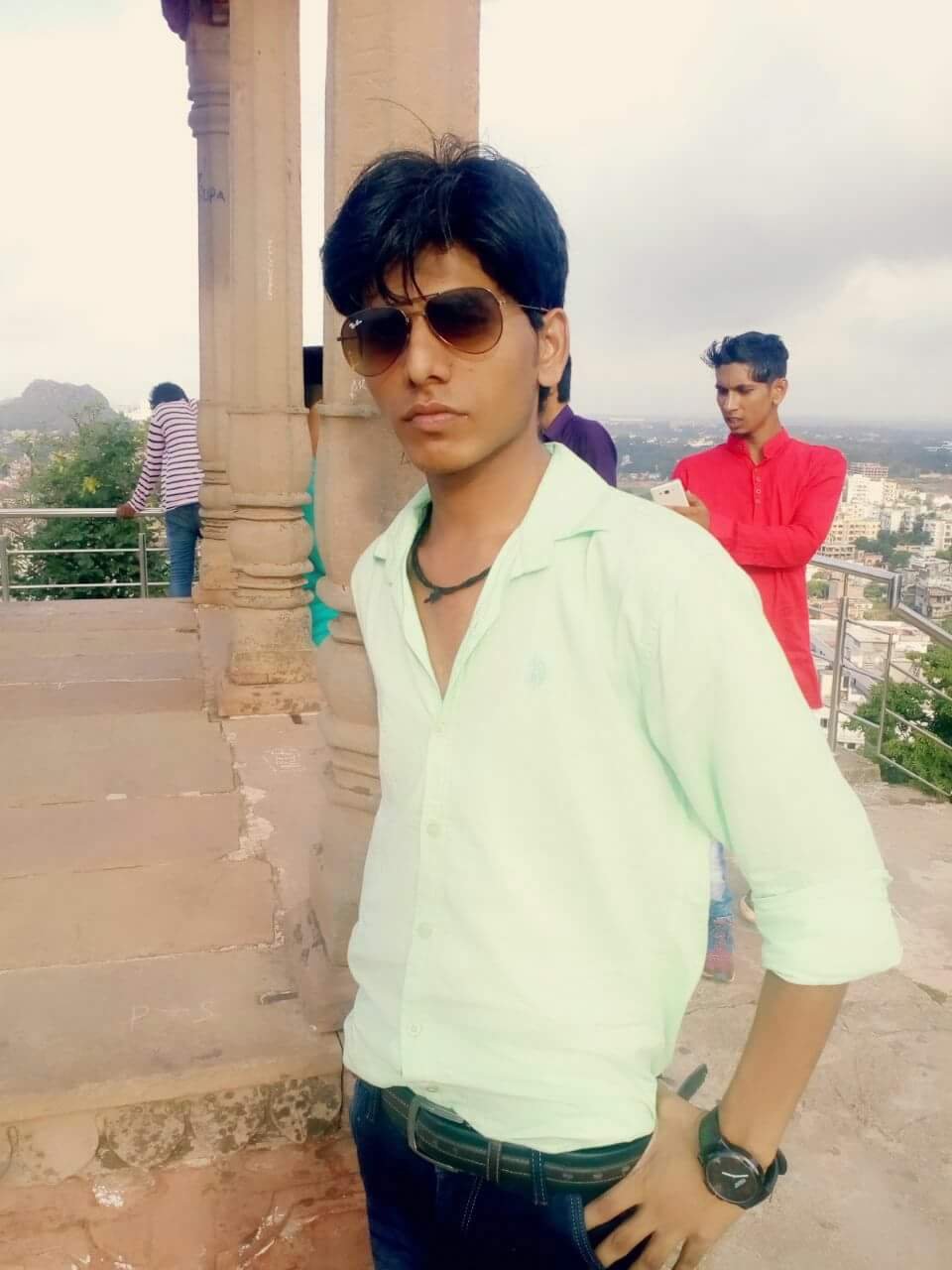 Arshadmoyeen's profile picture. Imposible is just an opinion