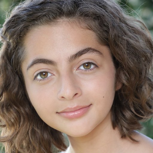 Hi! I'm Gracie Miller. A professional American actress represented by @KMRtalent and managed by Discover Mngt. Love my #actorslife #follo4follo