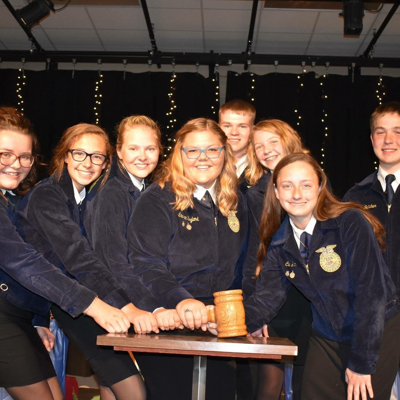 Officer-ran Twitter for members of the Shenandoah FFA Chapter. Follow @shenandoahffa for advisor updates!
