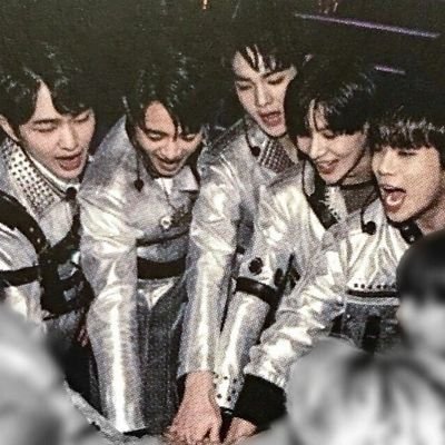 Shinee Fan.Jonghyun's Blinger,👼 SHINee's Shawol.💎😘😘On a mission to keep Jonghyun's work and life known. 🔊SHINee is 5-no OT4 supporters are welcome here!🚫