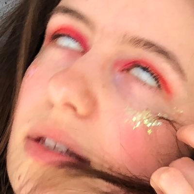 imitationliz's profile picture. tell me what i feel