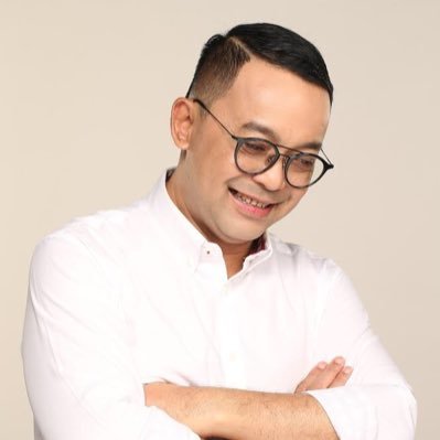 pulungagustanto's profile picture. Manusia biasa saja... ayah dua anak laki laki