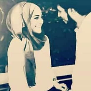 إسمي مشعشع فوق👆👆سلامة نظرگ👀
عمري21😍😍 بدرس صحافة ف جامعة الأقصى
بعمرو الحلم ما مات💙
ولا سرقتوا العتمات🍃🌺
بكرا ع نفس الدرب🎼🎶
راح تضحگ الأيام ❤