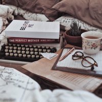 Tracey Spiteri (@_lifeandlit) 's Twitter Profile