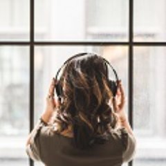ワンオペの正職員。夫の転勤で関東へ。専業主婦ブランク10年からの社会復帰で現管理職に。私は地方公立高→私大→米州立大 夫は出張ばかりの外資系リーマン。子どもは2人とも公立中→早慶附属高進学 両実家不在&夫単身赴任の完全ワンオペ サポート皆無だけど何とかなってる!モットー:できない言い訳は考えない できる方法を考える!