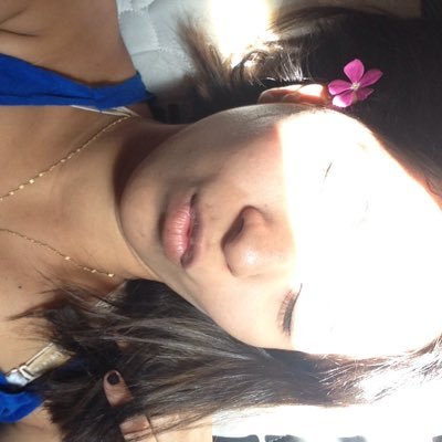 Que Deus me ensine a ser flor, mesmo quando todo o resto for espinho. 🌻
insta📸samisrocha