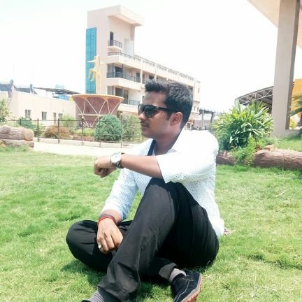 AbhishekManges1's profile picture. food lover, vegetarian,sportsman