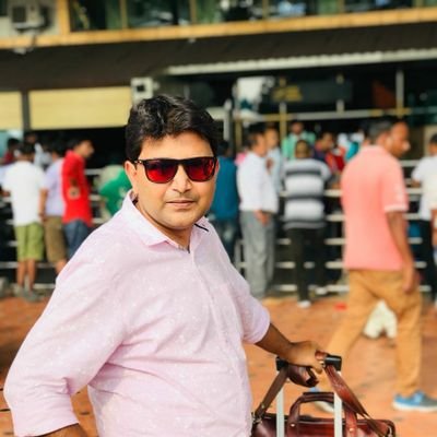 avanesh20's profile picture. बड़ी मुश्किलों से सीखा है.. इन पाओं पे हमने चलना.. वापस घुटनों पे ना आएँगे.. कोशिशें चाहे लाख करना..