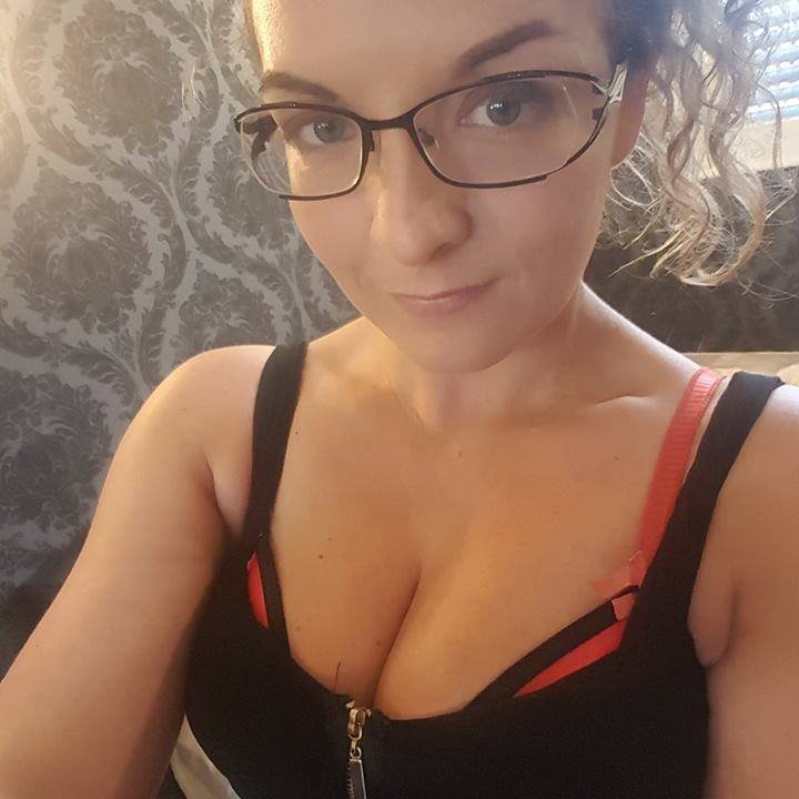 MaryDaw26138104's profile picture. A fashion designer,and i trust in God.