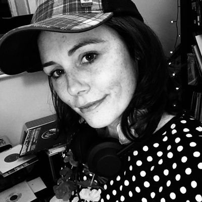 Consultant, PR & Marketing, podcast producer 🎧 nutrition🍓non-fiction, historic fiction, TV geek 📺 Cat mum🐱 Somerset Gal🌳