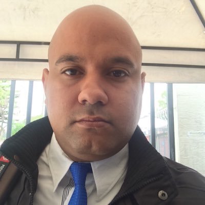 Nunca te de miedo comenzar de cero los retos te hacen una persona más fuerte y capaz el confort se hace una personal monótona e insegura de tu capacidad