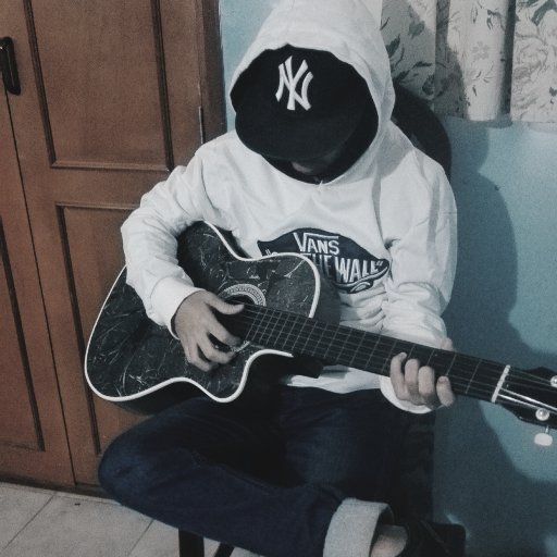AcosstaManuel's profile picture. 