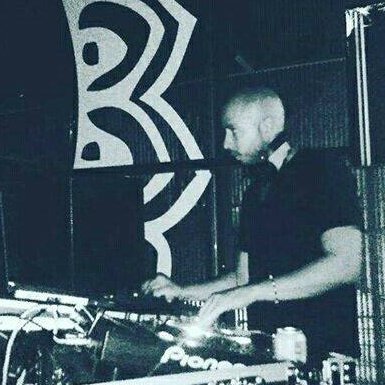 dsantanamusic's profile picture. 