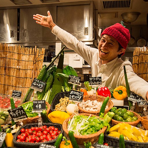 30万人に野菜の感動を伝えた野菜三昧の人👨‍🌾 農家の台所代表🥗 野菜の美味しさに感動→翌日持病のアトピーが改善して衝撃→すぐに入社→野菜セミナーや出張サラダバーなどを展開→コロナの危機に代表へ😋 早大卒🍆Google検索｢出張サラダバー｣1位