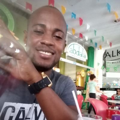 CriouloMarcio's profile picture. Quem não faz acontecer, ver acontecendo! 🌝