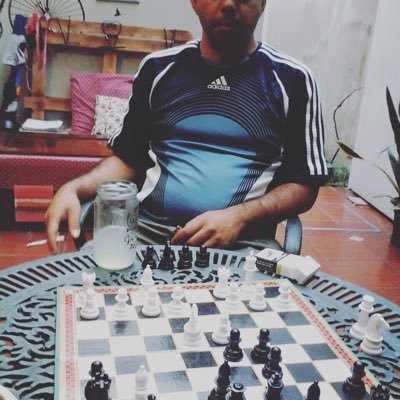 Escucho más de lo que hablo pero a veces es al verre...