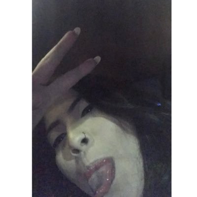 gabyyyram's profile picture. o_O