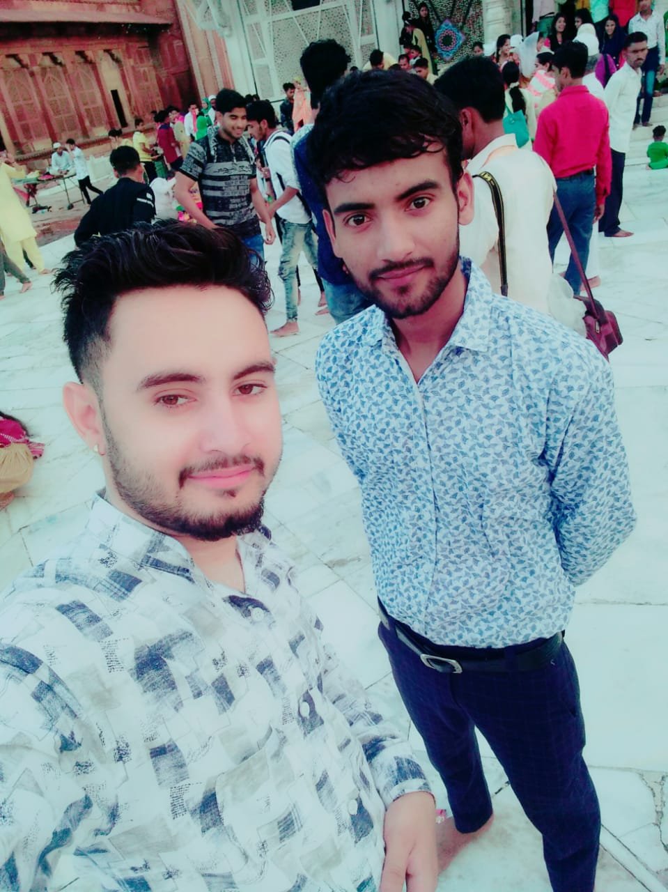 sameerkhanfaro2's profile picture. 😍Kaun tujhe yuhn pyaar krega😘
   😉 jese main krta hoon😉