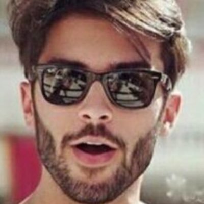 يكفي أن أكتب #الحب وأعيش على ذمت #الحنين أنا ؛ لست بحاجة لمرأة أن تكون هي المقصودة..//~! #شموخ_رجل 🦋.