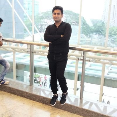 Sarufkhan10's profile picture. 