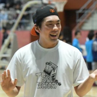 【身体からバスケを変える💪】 日本全国で育成年代〜プロ選手まで年間10000人以上のスキル指導🇯🇵 . <T’s Factoryの活動内容> 🏫スクール、クラブチーム(東京) ✈️地方クリニック、スキルキャンプ 🖥️オンラインIQアップコミュニティ . 📩(DM)指導依頼、案件、スポンサー様募集中!