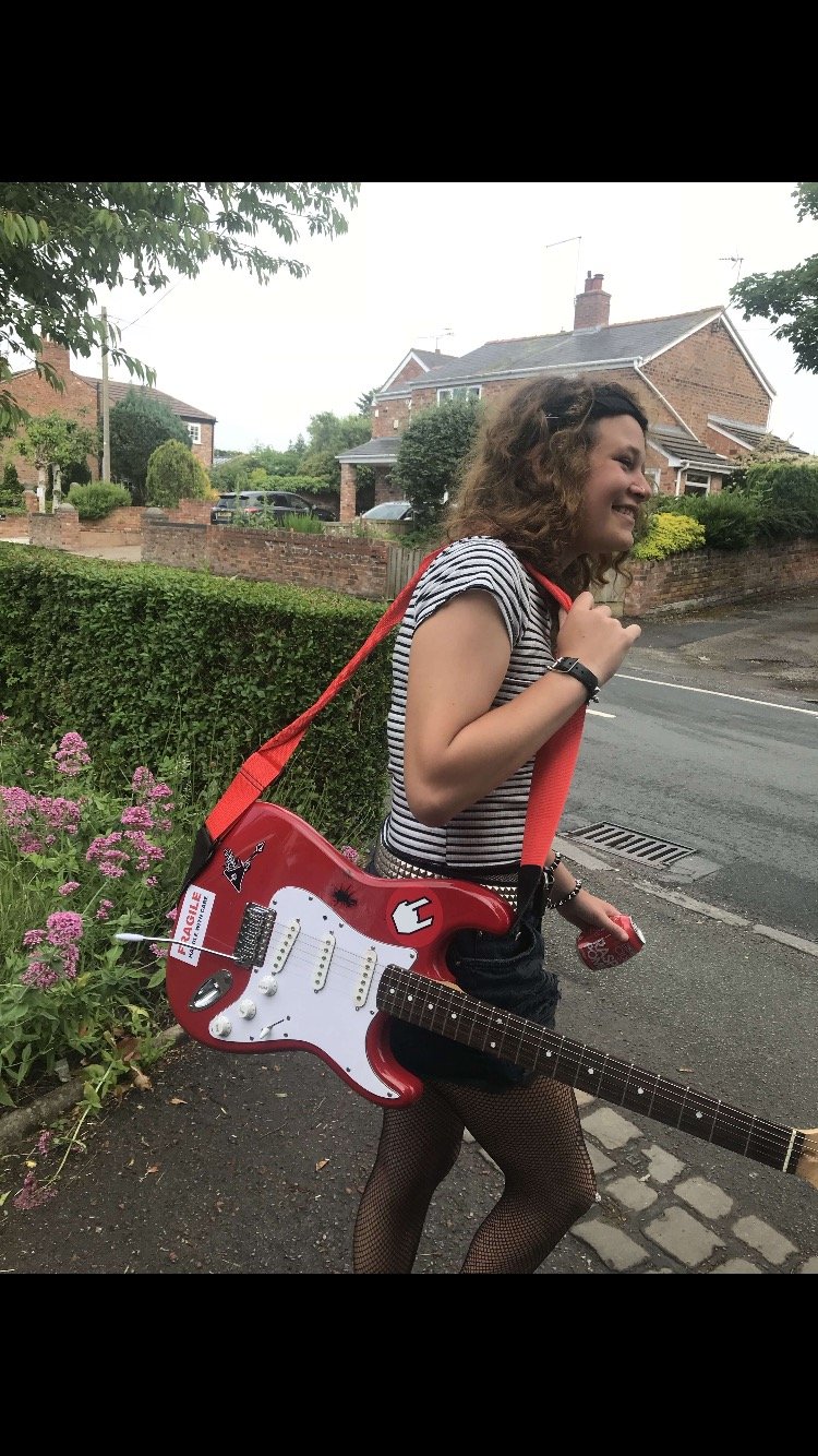 CoralSmith1104's profile picture. Punk & Metal 🤘🏼 Guitar 🎸 Buddhist 🙏🏼☸️