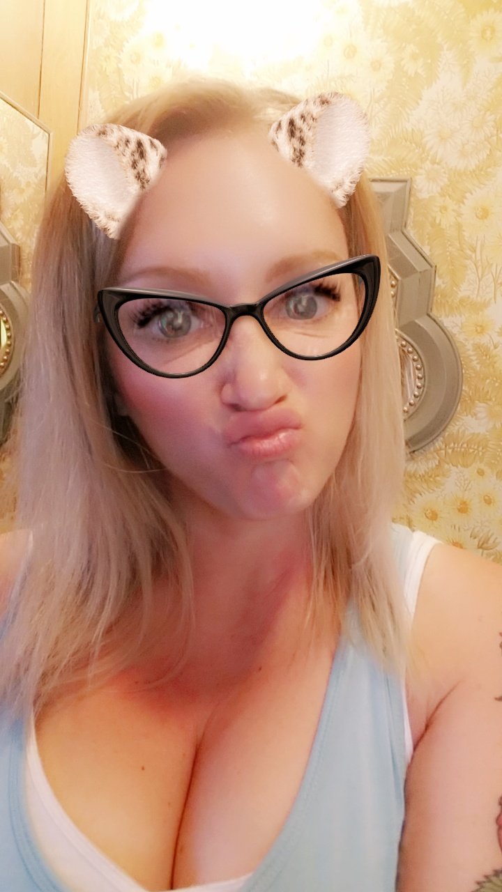 jbahhh's profile picture. Mom, teacher, crafter. Creating and living the life I love.