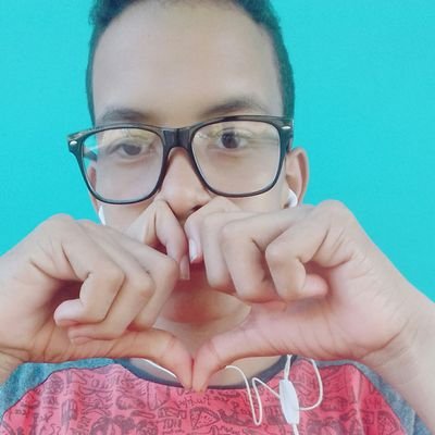 Sou um otario atrás de novas amizades♥