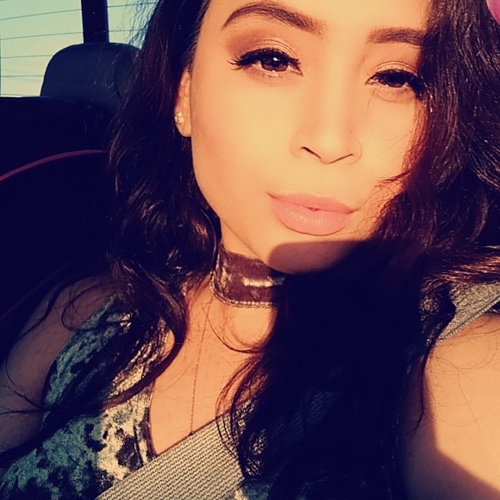 vaallleerriiiaa's profile picture. 👻:ivoryviolet 📸:vaallleerriiiaa