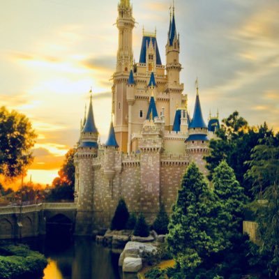 Palakmalhotra18's profile picture. Baby miss u