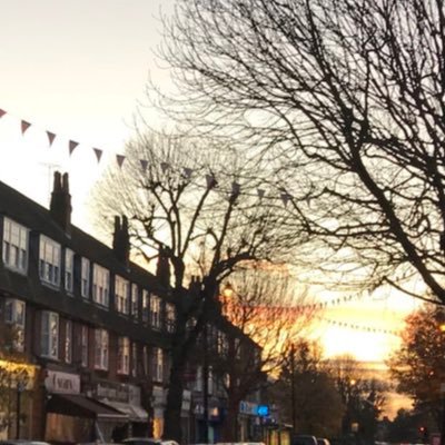 Keep up with what's happening in and around #GBHighSt #Pitshanger Lane, #Ealing, West London. Tweets by Carlene @ContactusEaling and Marion @Pitshanger_Play