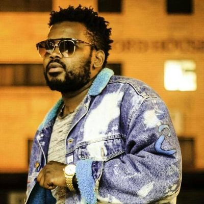 Mdantsane born , still Working for Ikasi , 1/5chelors Pty Ltd Directors,co-owner of stay high grooming services. I love folks that show me n my hood love