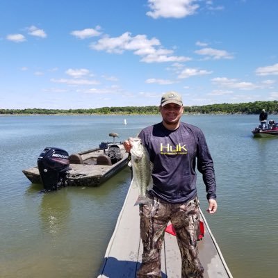 Apex Legends player and streamer, looking for my next opportunity