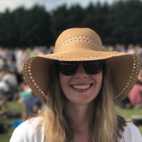 Carey (@3gratiae) 's Twitter Profile