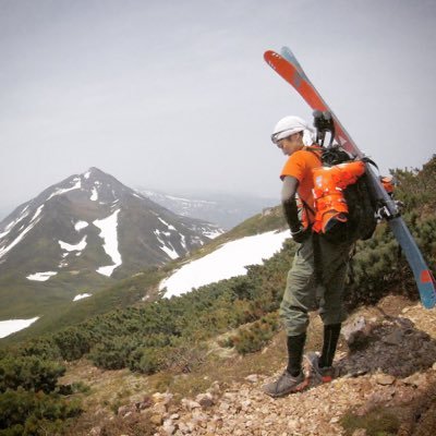 日がな山中で木を伐って沢で水風呂に入り、山岡家食いたいな……と焦がれつつ車中泊する、濡らして土をまぶした犬みたいな臭いを放つBotです