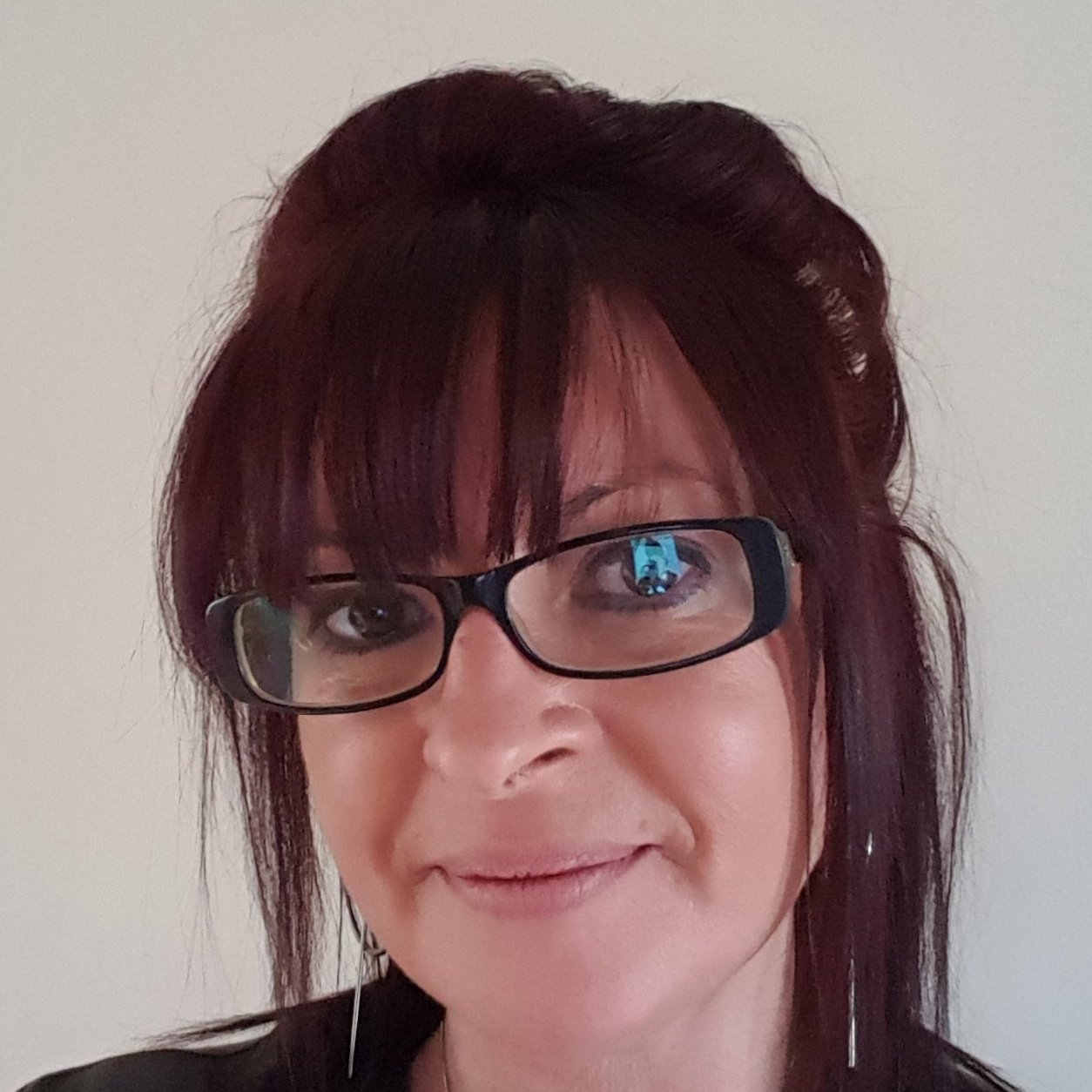 EmuCommunicate's profile picture. 