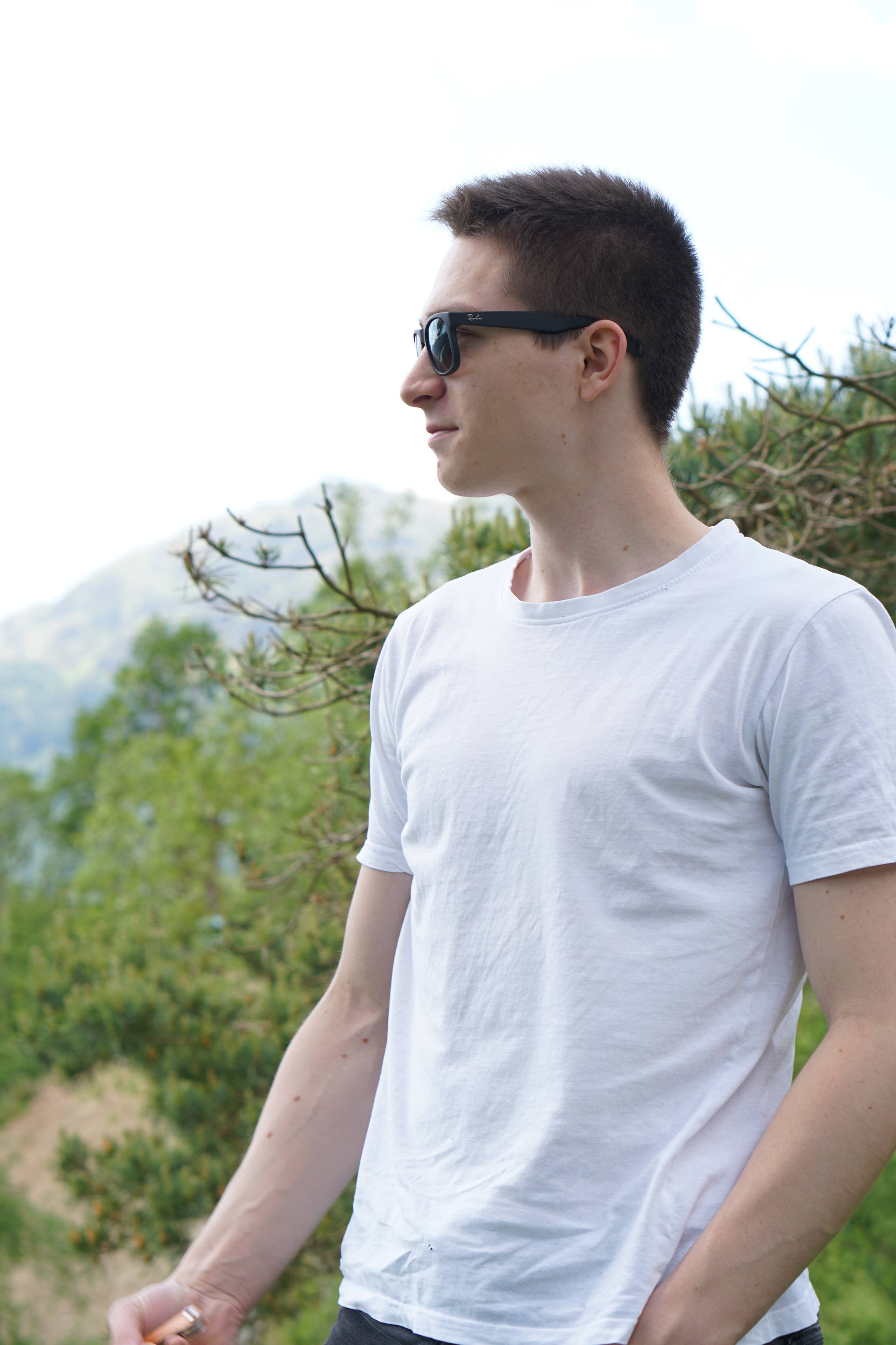 Co-Founder of 3 Before Ltd,
Improving patients' access to online resources.
sam@3before.com