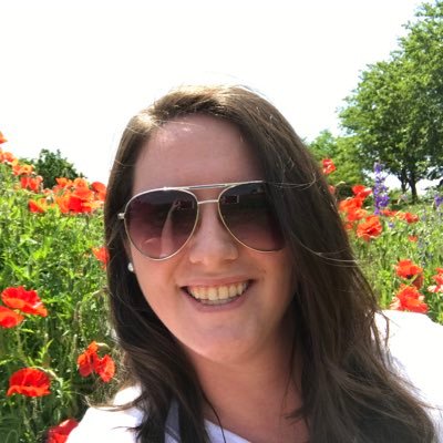 VA native, Wife, Twin Mom, Teacher, must have books to live.