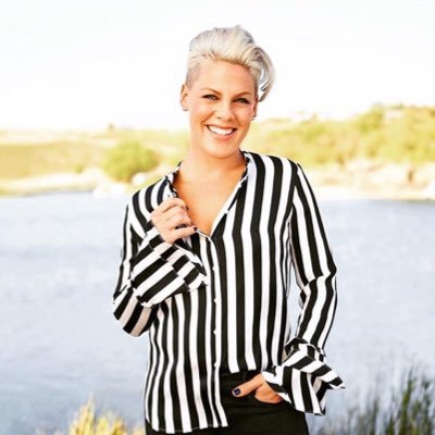 Tereza12012005's profile picture. P!NK Sticks and stones they may, break these bones but then.... I’ll be ready...✊🏽 https://t.co/ZsEFliqdHL