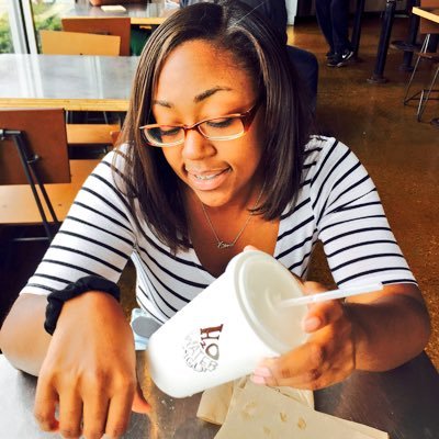 Simply_Candace's profile picture.